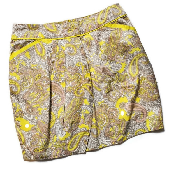 H&M Dresses & Skirts - H&M Yellow and tan paisley skirt